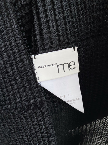 ISSEY MIYAKE SPRING 2014 PLEATED TOP.