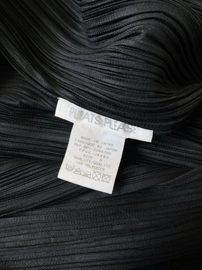 ISSEY MIYAKE PLEATS PEASE FW2014 PLEATED LONG CARDIGAN.