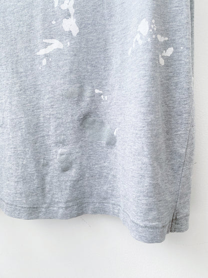Helmut Lang – Grey Logo Paint-Splatter T-Shirt.