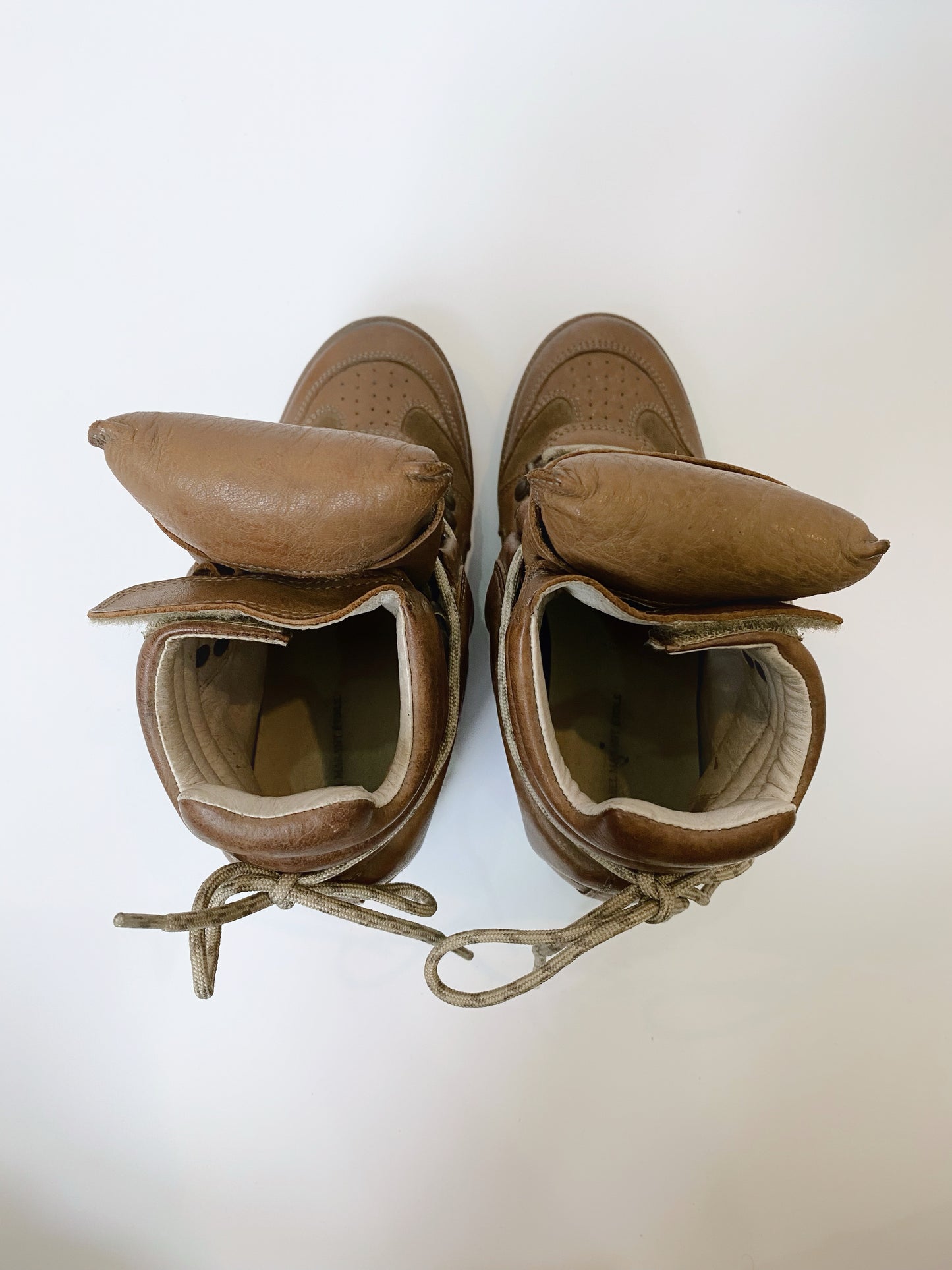 Isabel Marant Bekett Wedge Sneaker – Iconic 2010s Model.