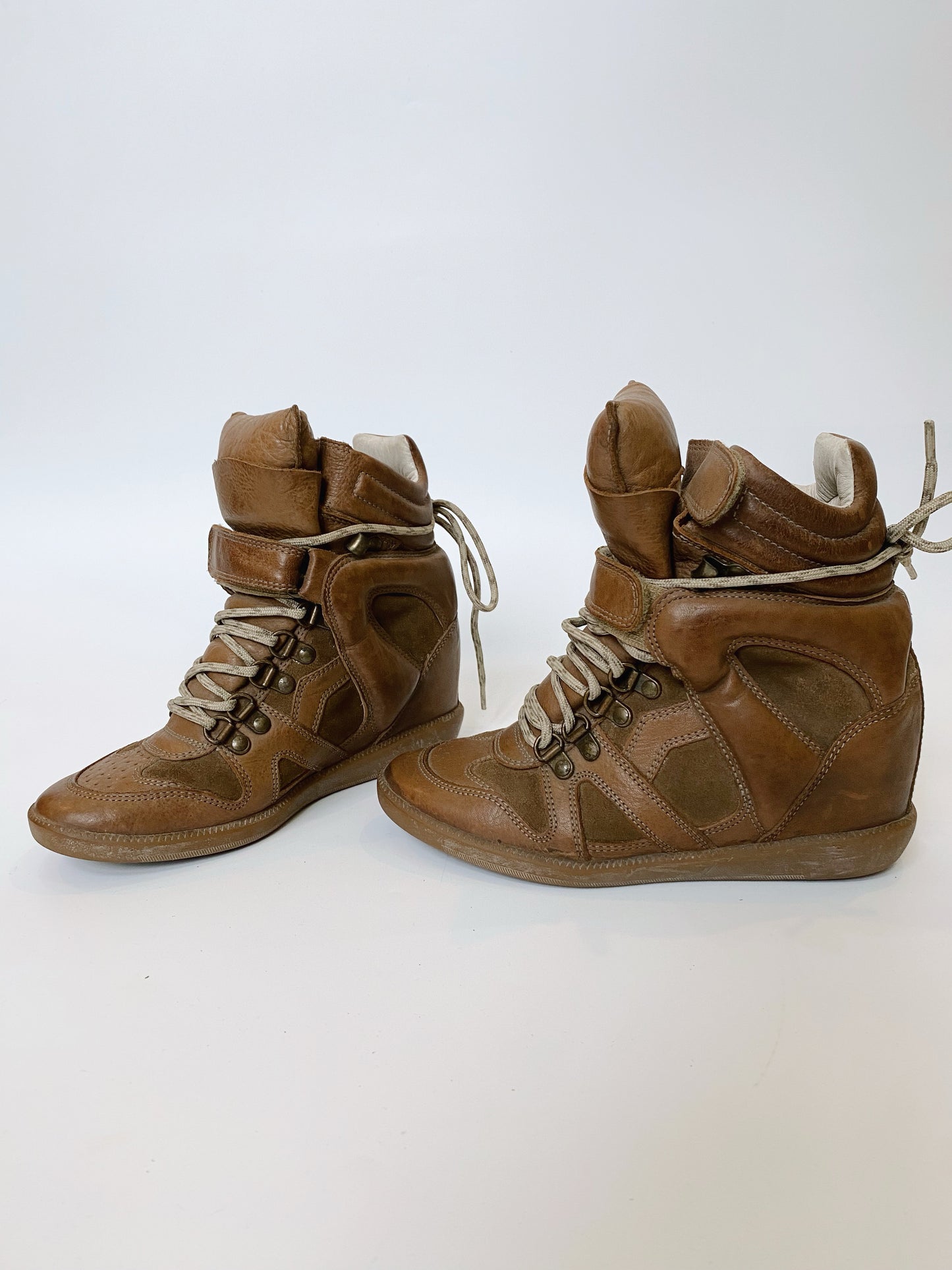 Isabel Marant Bekett Wedge Sneaker – Iconic 2010s Model.